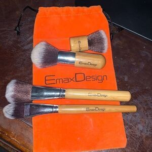 Emax Design brushes in bag